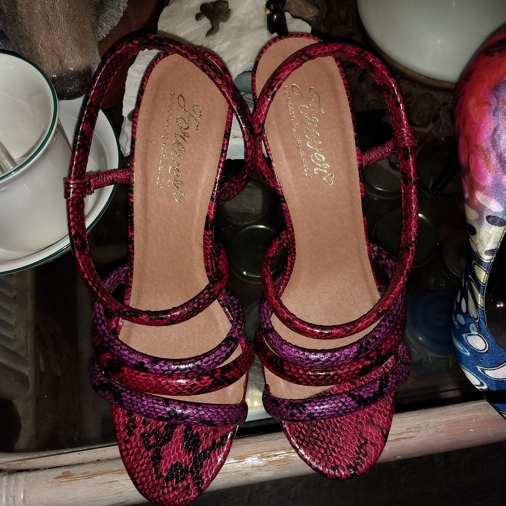 Forever 21 leather strap heels. - Picture 3 of 4